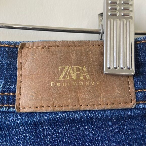 Zara-medium Wash Mid-Rise Distressed Raw Hem Skinny Jeans (Size:4US) - Picture 10 of 10